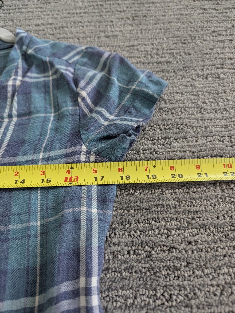 Cloth & Stone Anthropologie Navy Teal Plaid V-Neck Short Sleeve Blouse High-Low - Picture 5 of 7